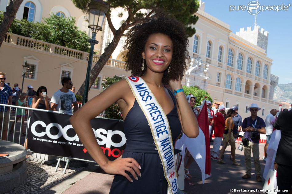  Aulin Grac, Miss Prestige National le 5 septembre 2013 au tournoi Peace and sport pro/am organisé à la veille de la finale des Masters de Pétanque de Monaco 2013 sur la place du palais princier. 