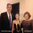 Eva Longoria avec sa mère Ella et Arne Duncan le secrétaire à l'éducation, à la 26e cérémonie des Hispanic Heritage Awards au John F. Kennedy Center for the Performing Arts de Washington, le 5 septembre 2013.
