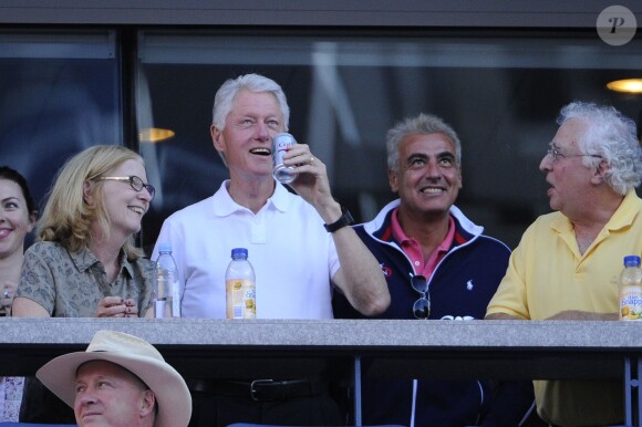Bill Clinton lors de la finale de l'US Open 2013 entre Serena Williams et Victoria Azarenka, le 8 septembre 2013 sur le court Arthur Ashe à Flushing Meadows