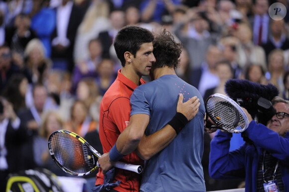 Novak Djokovic et Rafael Nadal après la finale de l'US Open 2013 à Flushing Meadows, le 9 septembre 2013