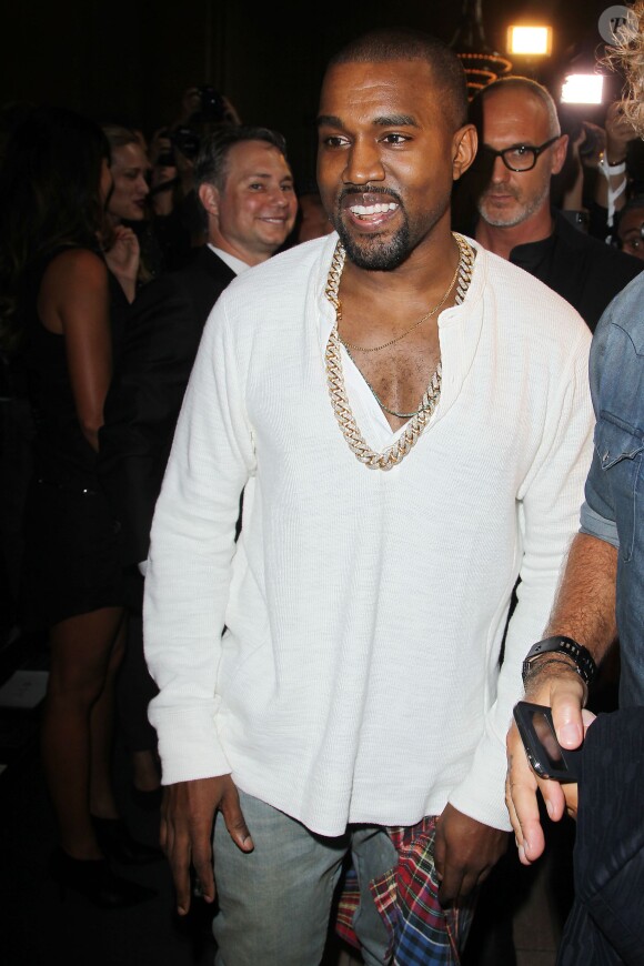Kanye West assiste au défilé Diesel Black Gold printemps-été 2014 au Vanderbilt Hall, dans l'enceinte de la gare Grand Central Terminal. New York, le 10 septembre 2013.