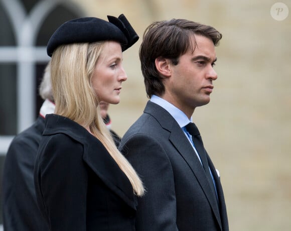 William Van Cutsem et Rosie Ruck Keene aux obsèques de Hugh van Cutsem, le 11 septembre 2013 à la cathédrale de Brentwood, dans l'Essex.