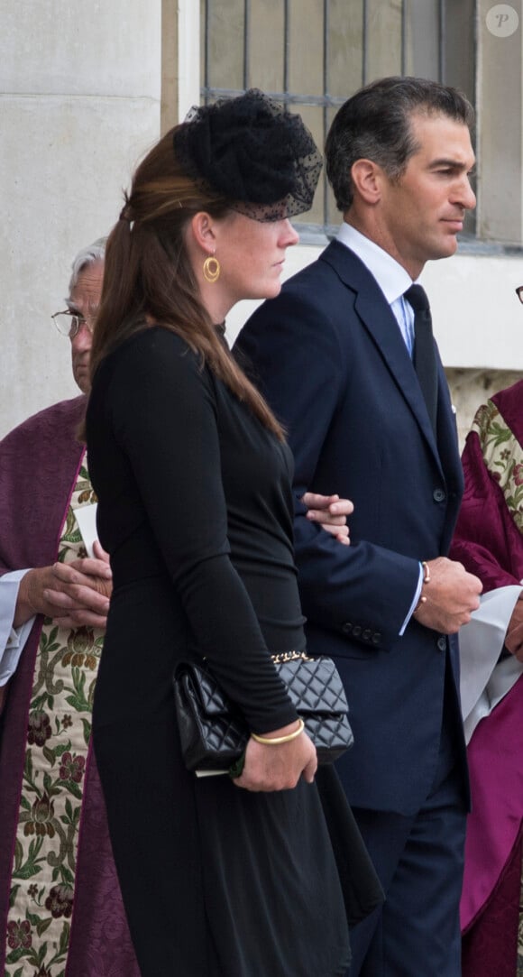 Edward Van Cutsem et Tamara Grosvenor après la messe des obsèques de Hugh van Cutsem, le 11 septembre 2013 à la cathédrale de Brentwood, dans l'Essex.