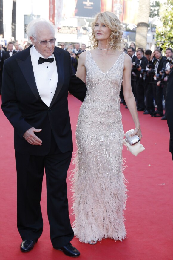 Bruce Dern et sa fille Laura Dern - Montée des marches du film "Nebraska" lors du 66e Festival de Cannes, le 23 mai 2013.