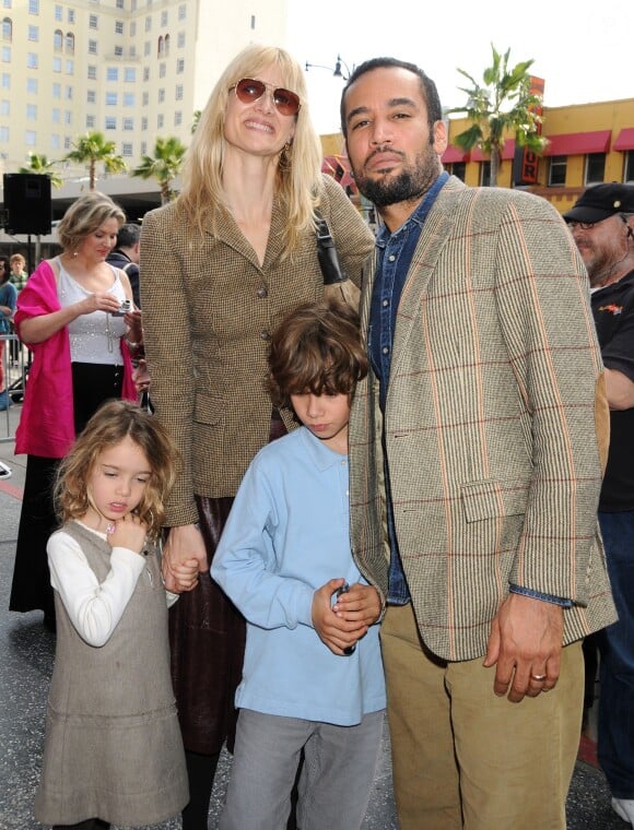Laura Dern et Ben Harper en famille à Los Angeles, le 16 décembre 2009.