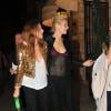 Gwyneth Paltrow et son amie Stella McCartney quittent un hôtel parisien en 2009