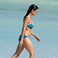 Penélope Cruz, en bikini peu après l'accouchement : Vacances dorées en Corse