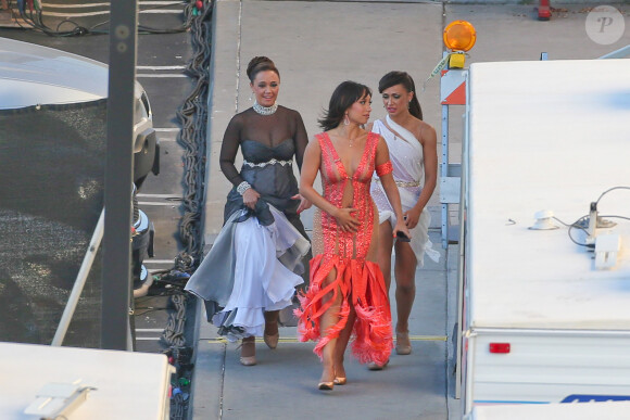 Leah Remini (à gauche) meilleure amie de Jennifer Lopez sur le platrau de Danse avec les stars US, à Hollywood, le 16 septembre 2013.