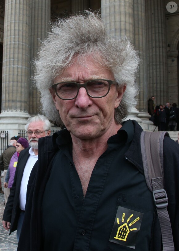 Jean Baptiste Eyrault, fondateur de l'association du Droit au logement (DAL) aux obsèques d'Albert Jacquard en l'église Saint-Sulpice à Paris le 19 septembre 2013