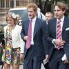 Le prince Harry, en compagnie de sa cousine Celia McCorquodale, assistait le 20 septembre 2013 au mariage de son cousin Alexander Fellowes, fils de Jane McCorquodale et neveu de Lady Di, et d'Alexandra Finlay, créatrice de chaussures de la marque Fins et descendante de Johnnie Walker.