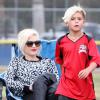 la chanteuse Gwen Stefani, enceinte, et son mari Gavin Rossdale assistent au match de foot de l'un de leurs fils à Los Angeles le samedi 21 septembre 2013.