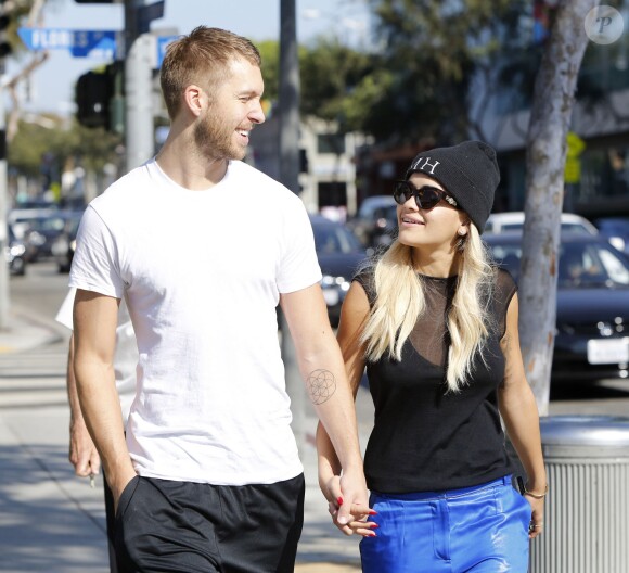 Rita Ora et son petit ami DJ Calvin Harris se rendent à l'EarthBar à Los Angeles, le 21 septembre 2013.
