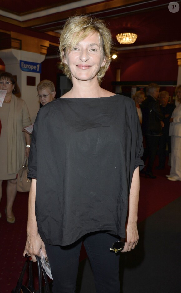 Sophie Mounicot à la générale du spectacle de Muriel Robin au théâtre de la Porte Saint-Martin à Paris, le 23 septembre 2013.