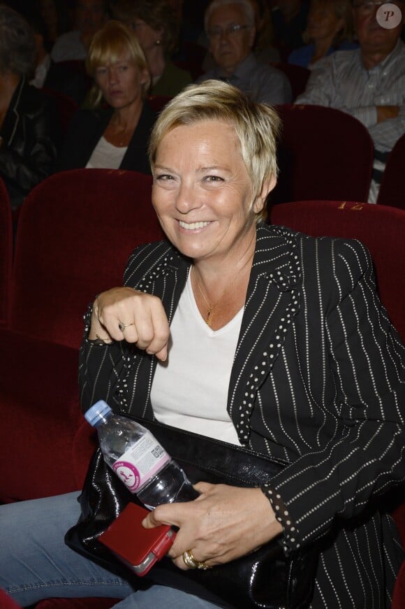 Catherine Costa (derniere épouse d'Henri Salvador) à la générale du spectacle de Muriel Robin au théâtre de la Porte Saint-Martin à Paris, le 23 septembre 2013.