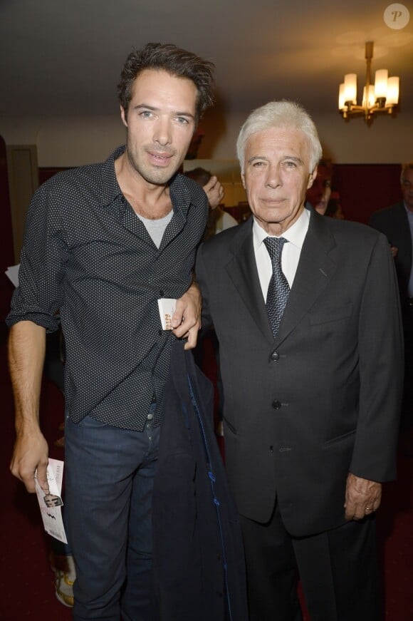 Nicolas et Guy Bedos à la générale du spectacle de Muriel Robin au théâtre de la Porte Saint-Martin à Paris, le 23 septembre 2013.