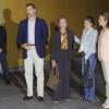 Felipe et Letizia d'Espagne, avec la reine Sofia et l'infante Elena, ont visité le 24 septembre 2013 le roi Juan Carlos Ier à l'hôpital Quiron de la banlieue de Madrid, où le souverain a subi une nouvelle opération de la hanche pour le remplacement de sa prothèse suite à une infection.