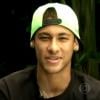 La star du FC Barcelone Neymar déclare sa flamme à sa belle Bruna en direct à la télé brésilienne lundi 23 septembre 2013.
