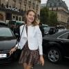 Natalia Vodianova arrive au défilé Stella McCartney à Paris le 30 septembre 2013