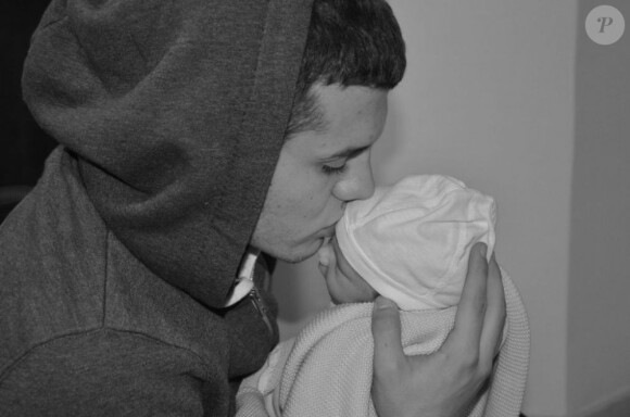 Jack Wilshere et son petit garçon Archie, né le 29 septembre 2011
