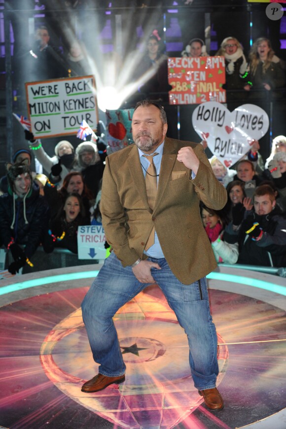 Neil Ruddock lors de son élimination de Big Brother le 25 janvier 2013 à Borehamwood,