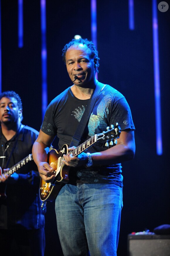 Ray Parker Jr. sur la scène du Festival de jazz de Montreux, le 16 juillet 2009.