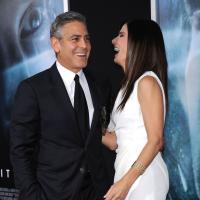 Gravity : George Clooney au bras d'une Sandra Bullock sublime, s'envoie en l'air