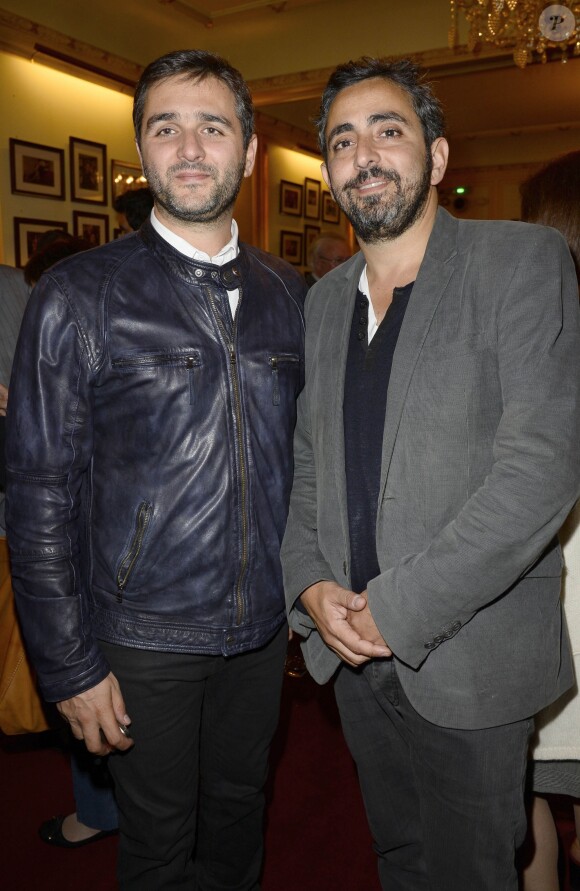 Olivier Nakache et Eric Toledano lors de la soirée de Gala pour l'association "Un Coeur Pour la Paix" à l'occasion du spectacle d'Ary Abittan au Théâtre Edouard VII à Paris le 24 juin 2013