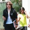Prince et Blanket Jackson (les enfants de Michael Jackson) font du shopping avec des amis à Topanga Hills, le 18 juin 2013.