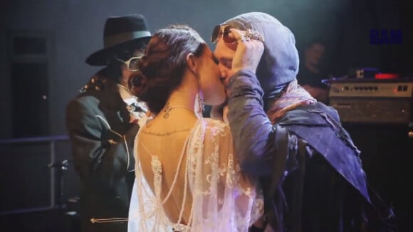 Bam Margera : L'ex-Jackass s'est marié, une cérémonie délirante en plein concert