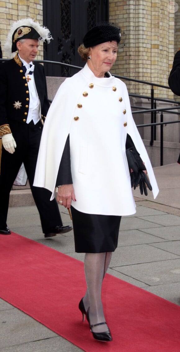 La reine Sonja de Norvège le 9 octobre 2013 à Oslo à l'inauguration du Parlement, qui dispose depuis la veille d'un nouveau président.