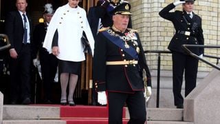 Harald V, Sonja et Haakon de Norvège : Rentrée du Parlement en petit comité...