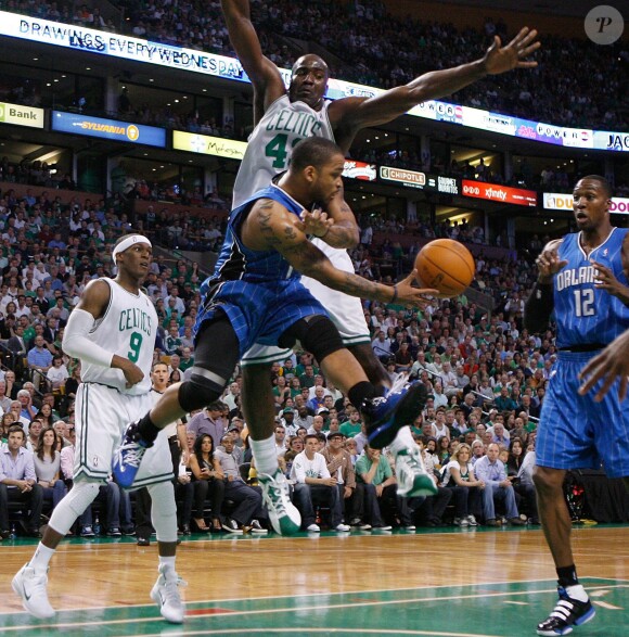 Kendrick Perkins en mai 2010 lors des playoffs opposant les Boston Celtics et le mAgic d'Orlando.