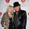 Matt Sorum et sa compagne Adriane Ace Harper lors du MusiCares MAP Fund Benefit au Nokia LA Live de Los Angeles le 6 mai 2011