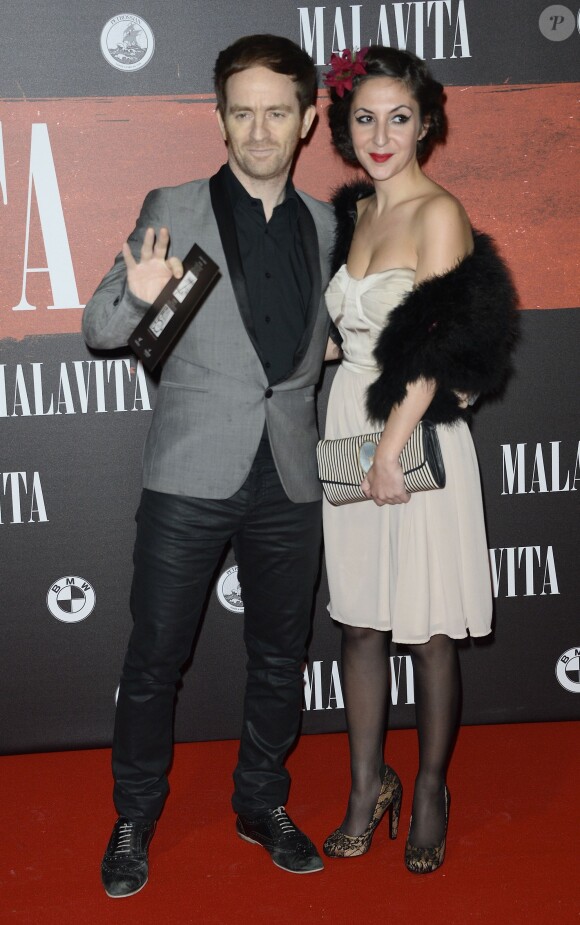Mathias Malzieu et sa compagne Marie Rose lors de l'avant-première du film "Malavita" au Cinéma Europacorp inauguré dans le centre commercial Aéroville autour de Roissy, le 16 octobre 2013