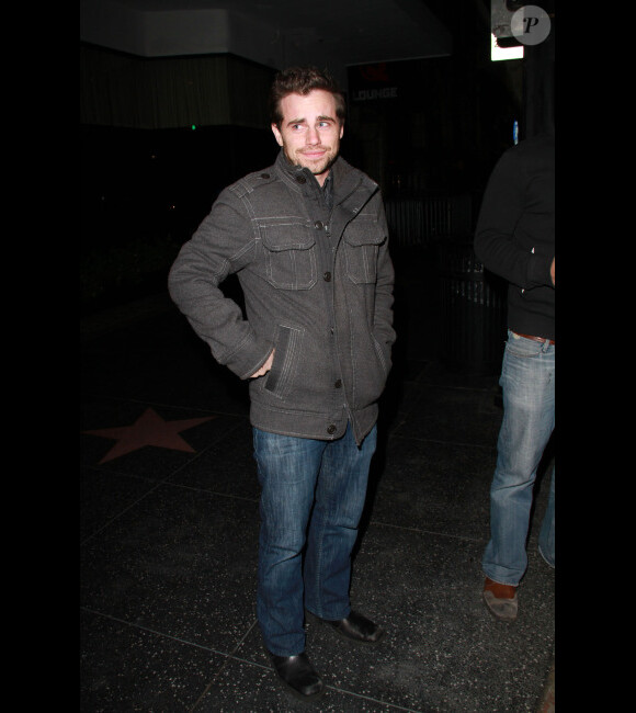 Rider Strong sur Hollywood Boulevard en novembre 2010.
