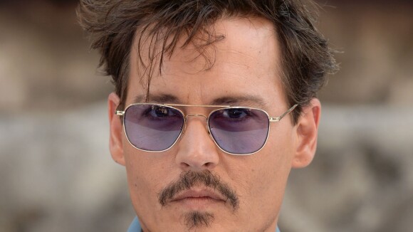 Johnny Depp : Nouveau look étonnant, les cheveux blonds !