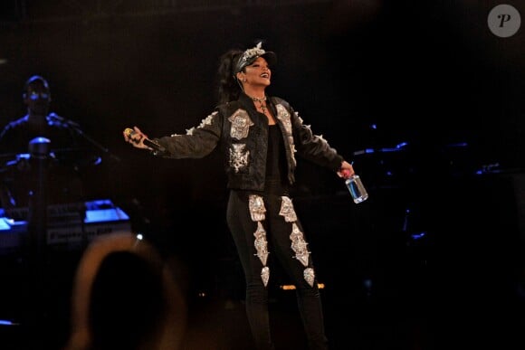 Rihanna en concert au FNB Stadium à Soweto, le 13 octobre 2013.