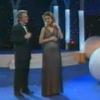 Céline Dion et Alain Delon chantent Paroles... Paroles... sur le plateau de Michel Drucker en 1996.