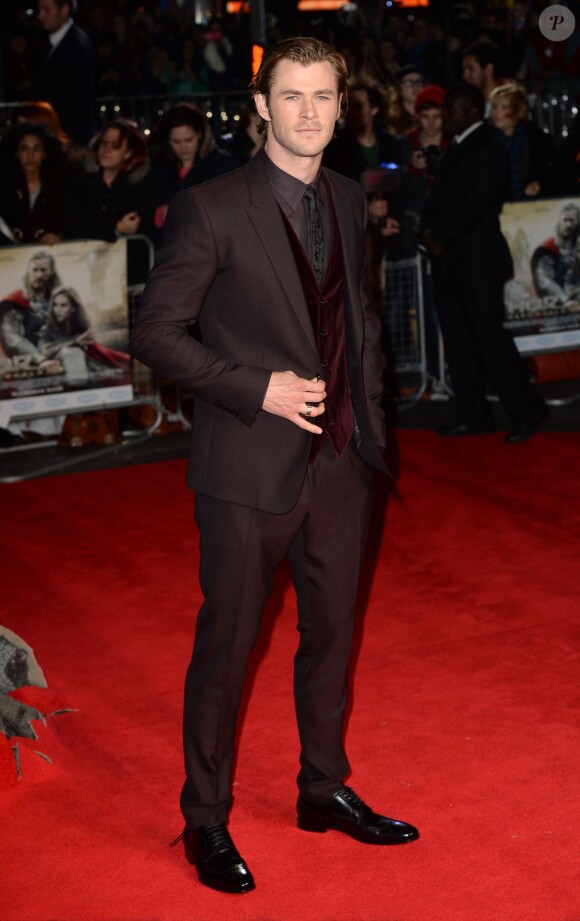 Chris Hemsworth, lors de l'avant-première du film Thor : Le Monde des ténèbres, le 22 octobre 2013 à Londres