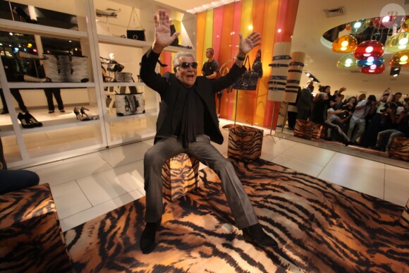 Roberto Cavalli lance Roberto Cavalli para C&A, sa collection de vêtements pour C&A Brésil, au centre commercial Iguatemi à Sao Paulo. Le 23 octobre 2013.