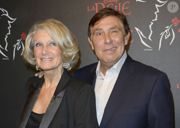 Jean-Pierre Foucault et sa femme Evelyne à la générale de la comédie musicale "La Belle et la Bête" au Théâtre Mogador à Paris, le 24 octobre 2013.