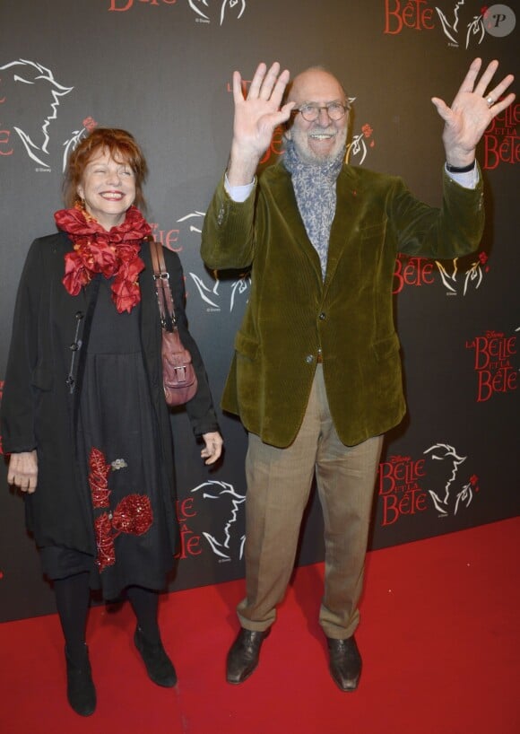 Jean-Pierre Marielle et sa femme Agathe Natanson à la générale de la comédie musicale "La Belle et la Bête" au Théâtre Mogador à Paris, le 24 octobre 2013.