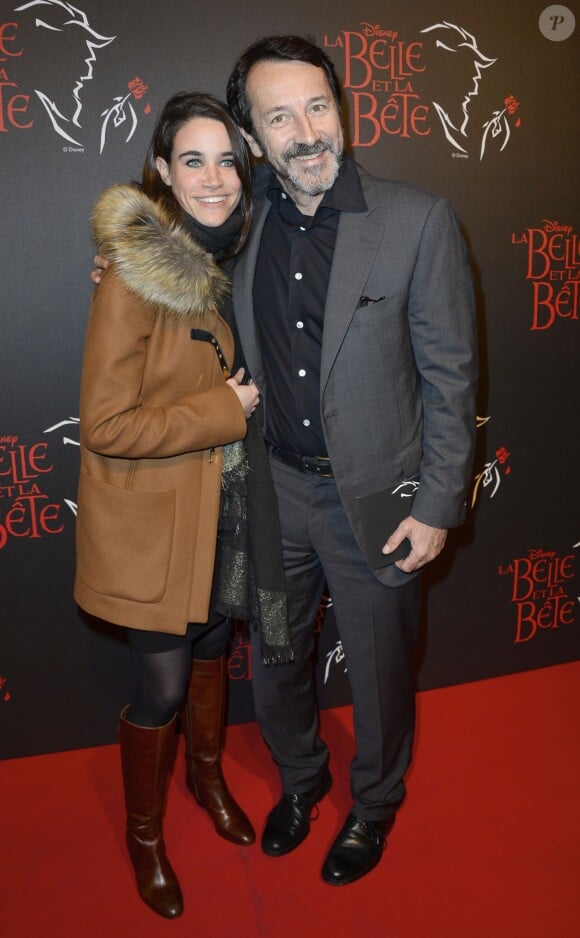 Jean-Hugues Anglade et sa compagne - Générale de la comédie musicale "La Belle et la Bête" au Théâtre Mogador à Paris le 24 octobre 2013.