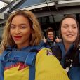 Beyoncé Knowles, en bonne compagnie au sommet de la Sky Tower à Auckland, s'apprête à faire le grand saut.