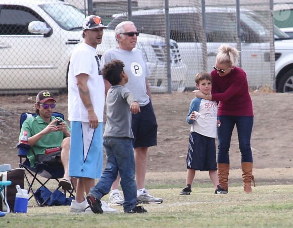 Britney Spears et Kevin Federline sont alles assister au match de football de leurs fils Sean et Jayden a Woodland Hills. Le 26 octobre 2013