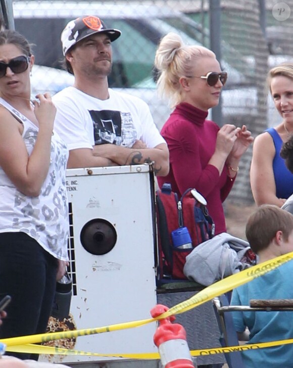 Britney Spears et Kevin Federline sont alles assister au match de football de leurs fils Sean et Jayden a Woodland Hills. Le 26 octobre 2013 .