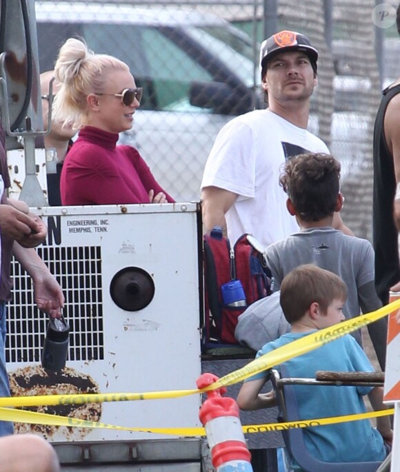 Britney Spears et Kevin Federline sont alles assister au match de football de leurs fils Sean et Jayden a Woodland Hills. Le 26 octobre 2013