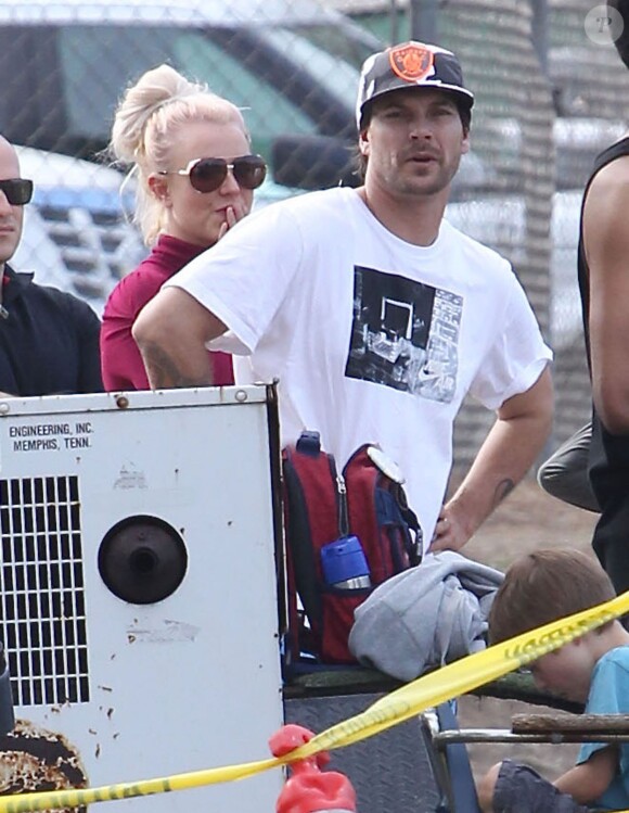 Britney Spears et Kevin Federline sont alles assister au match de football de leurs fils Sean et Jayden a Woodland Hills. Le 26 octobre 2013 .