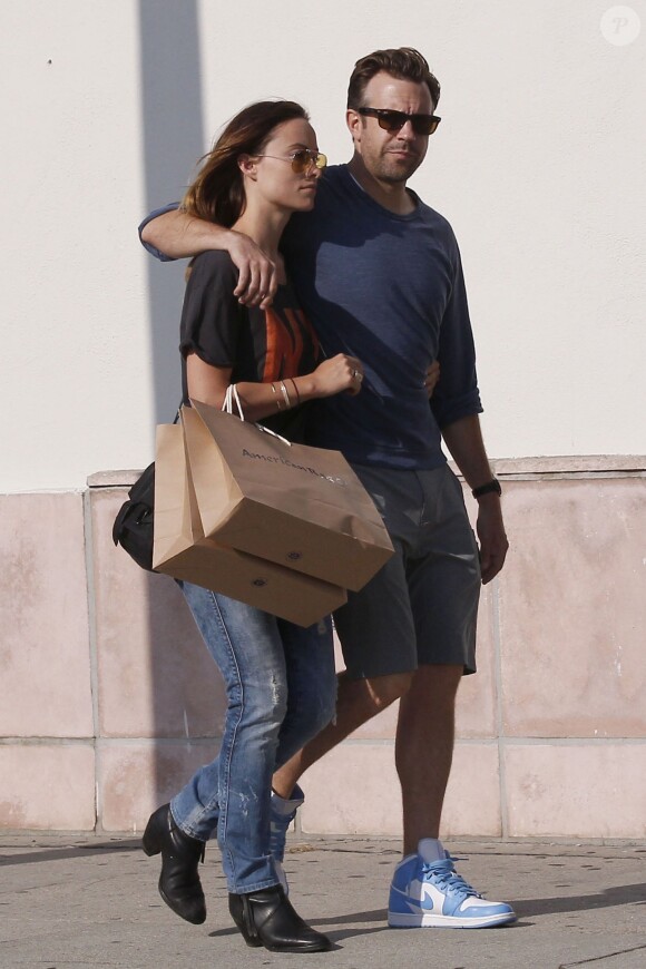 Olivia Wilde et Jason Sudeikis en promenade romantique à Los Angeles le 1er juin 2013