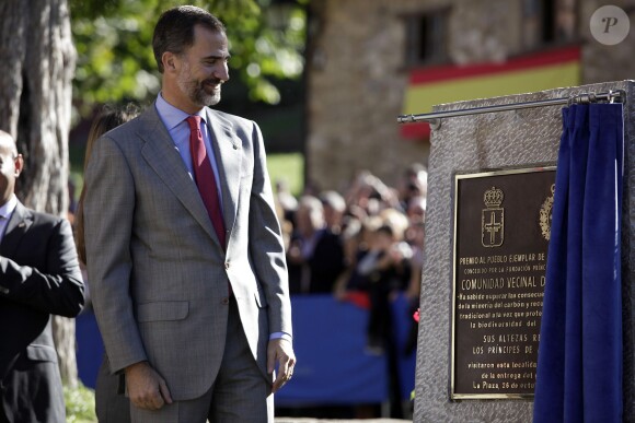 Letizia et Felipe d'Espagne à Teverga, en province des Asturies, pour la remise du Prix 2013 du Village Exemplaire, le 26 octobre 2013.
